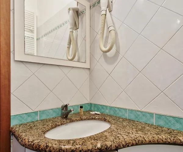 Piccolo Vecellio 호텔 *